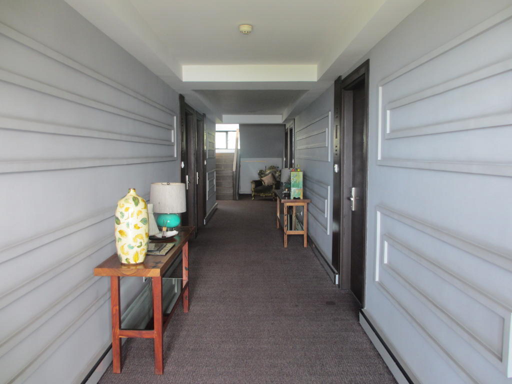 The Theodore Hotel Tagaytay City Esterno foto
