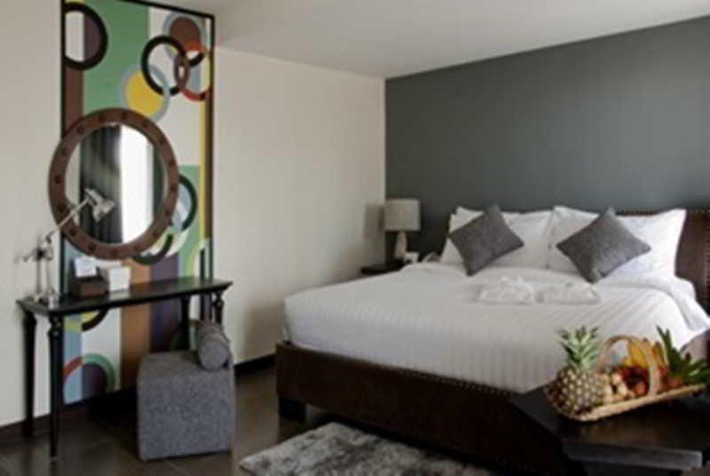 The Theodore Hotel Tagaytay City Esterno foto