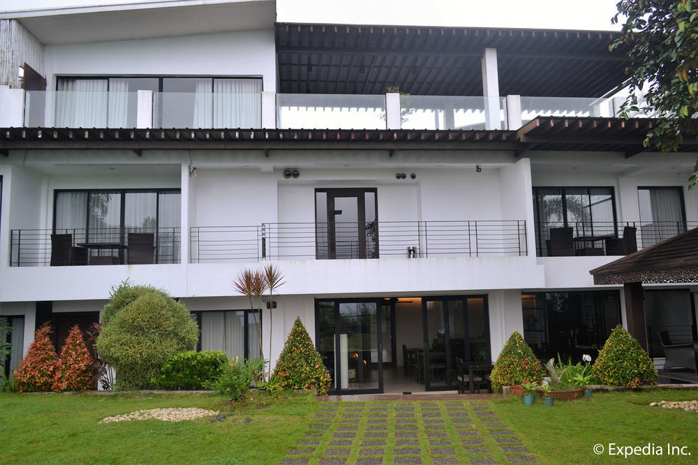 The Theodore Hotel Tagaytay City Esterno foto